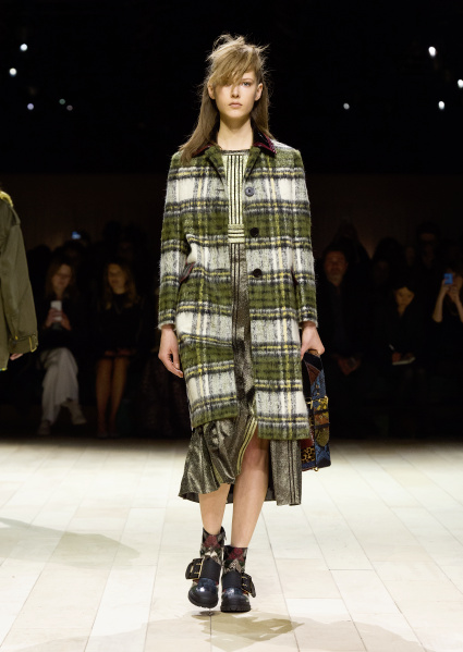 Burberry Womenswear February 2016 Collection - Look 10