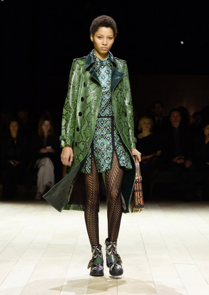 Burberry Womenswear February 2016 Collection - Look 3